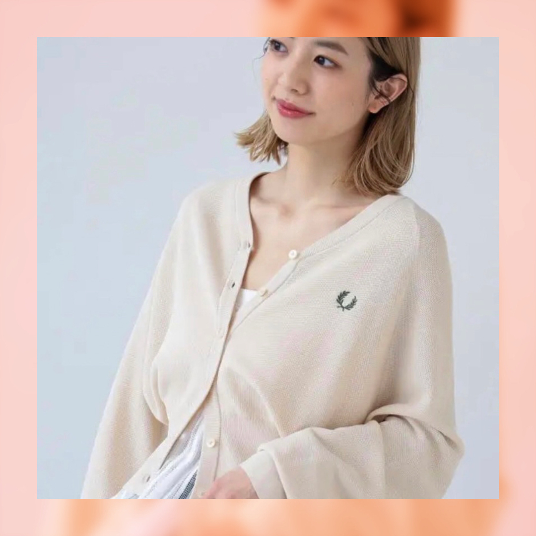 FRED PERRY - 新品FRED PERRY × Ray BEAMS / 別注 Vネック FRED PERRY - 新品FRED PERRY × Ray BEAMS / 別注 Vネック
