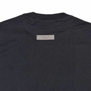 FEAR OF GOD - FOG エッセンシャルズ 1977ロゴ 半袖 Tシャツ ブラック