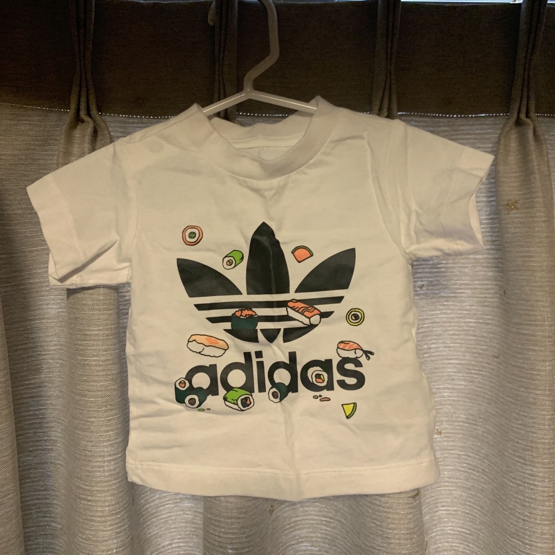 adidas(アディダス)のadidas 寿司　Tシャツ　70 キッズ/ベビー/マタニティのベビー服(~85cm)(Ｔシャツ)の商品写真