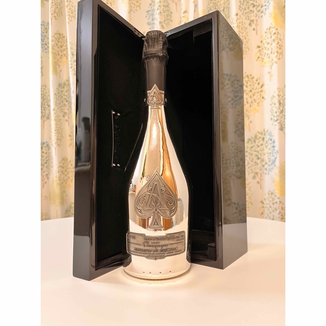 アルマンドシルバー ブランドブラン750ml (箱、カバー有り アルマンドシルバー ブランドブラン750ml (箱、カバー有り