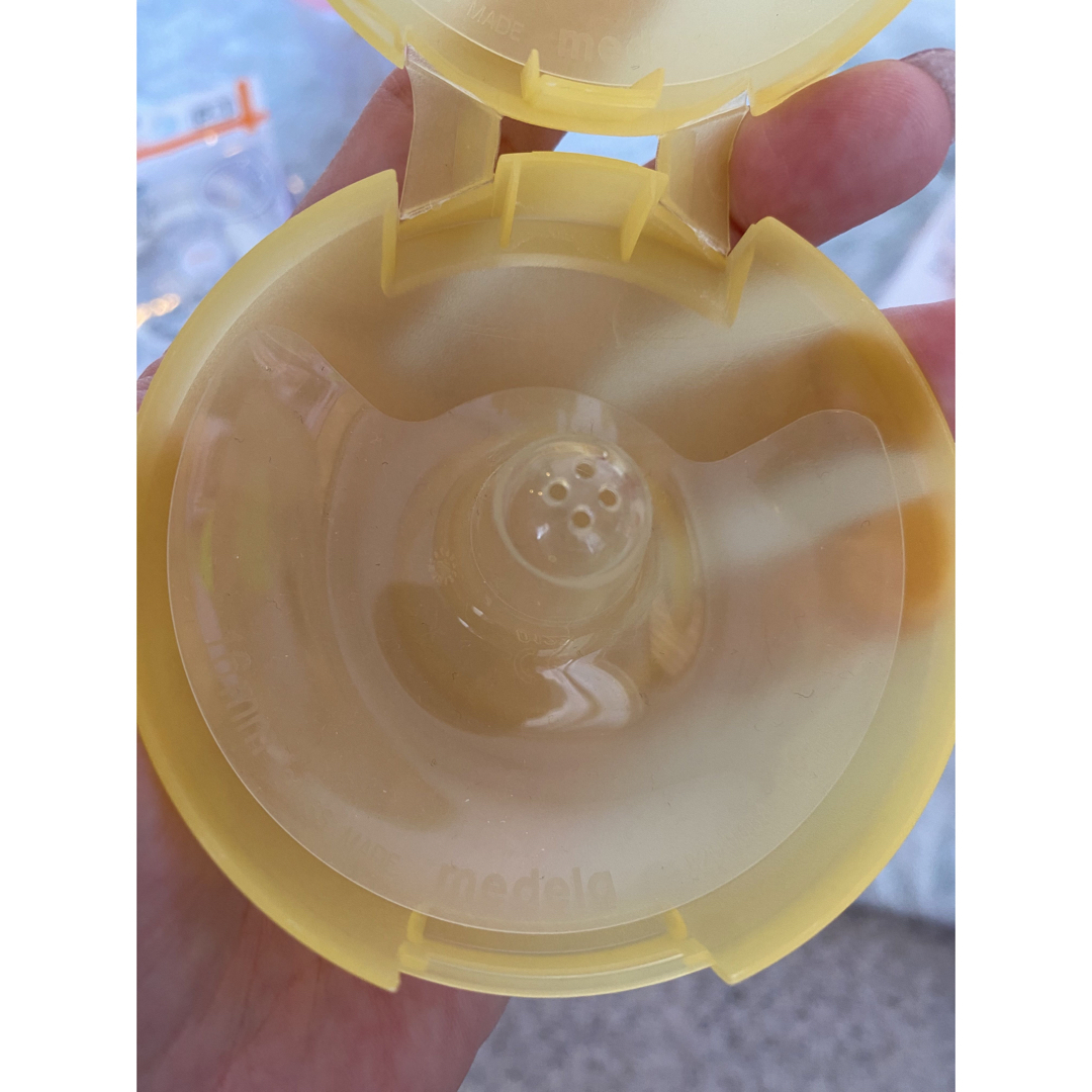 medela  手動搾乳器　ストローマグ　母乳フリーザーパック キッズ/ベビー/マタニティの授乳/お食事用品(哺乳ビン)の商品写真