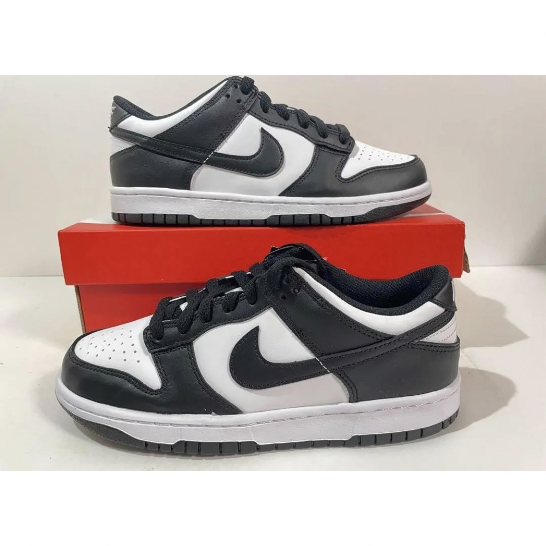 NIKE - 【新品】24cm NIKE DUNKLOW PANDA GS ダンクローパンダの通販 ...