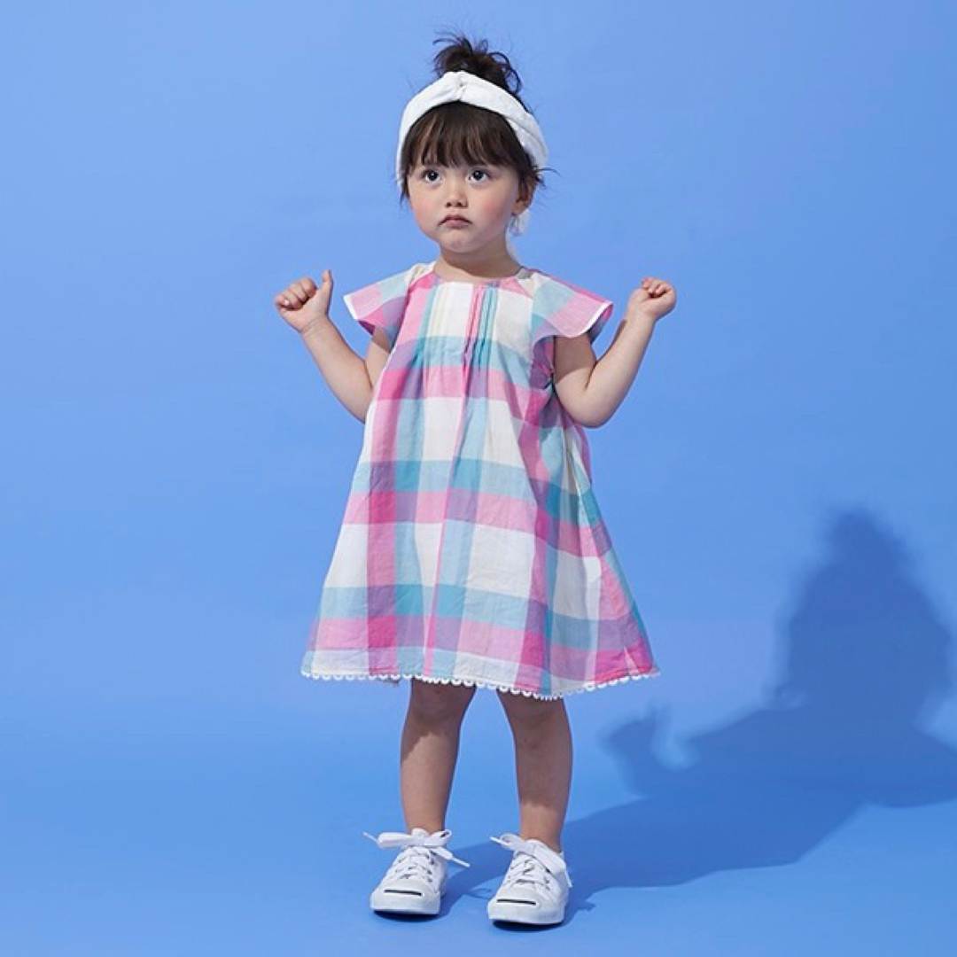 petit main(プティマイン)のpetit main マドラスチェックワンピース 100サイズ キッズ/ベビー/マタニティのキッズ服女の子用(90cm~)(ワンピース)の商品写真