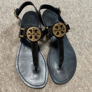 トリーバーチ(Tory Burch)の【tomo様専用】トリーバーチ　フラットサンダル(サンダル)