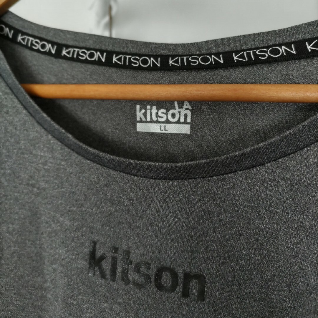 KITSON(キットソン)の美品＊キットソンスポーツウェア＊ヨガ＊ジム＊ランニング＊トップス＊LL*速乾 スポーツ/アウトドアのランニング(ウェア)の商品写真