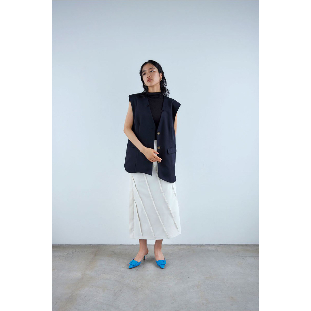 MEER.／23ss.RIPPLES STRAIGHT SKIRT(CRM)52cm着丈