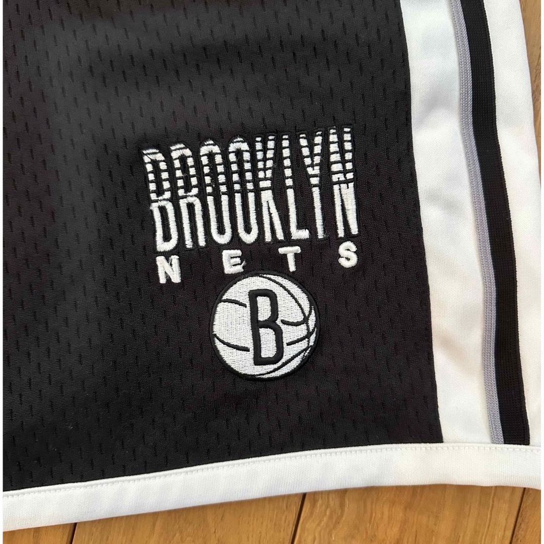 adidas(アディダス)のBrooklyn nets shorts メンズのパンツ(ショートパンツ)の商品写真