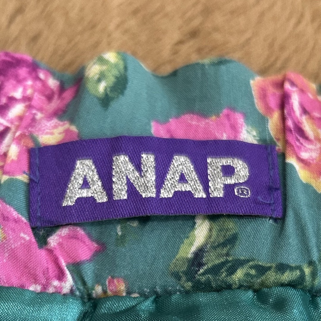 ANAP(アナップ)の匿名発送込　ANAP ミニ　スカート　花柄　バラ　黄緑　グリーン　ウエストゴム レディースのスカート(ミニスカート)の商品写真