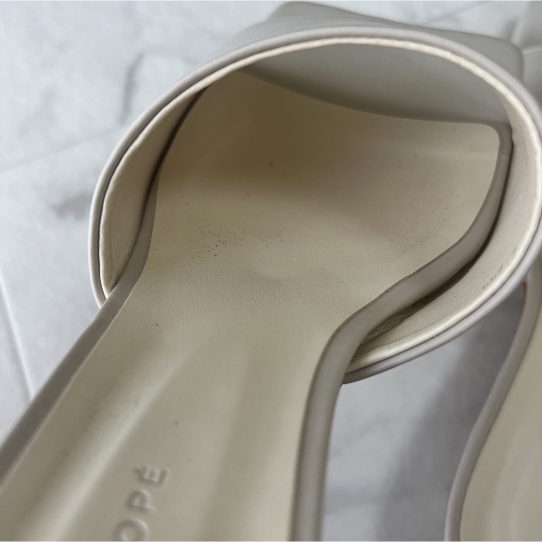 Adam et Rope'(アダムエロぺ)のアダムエロペ　 B品　 日本製 ベージュサンダル　 24.5cm レディースの靴/シューズ(サンダル)の商品写真