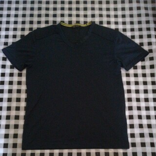 ユニクロ(UNIQLO)のユニクロ　ティーシャツ　S(Tシャツ/カットソー(半袖/袖なし))