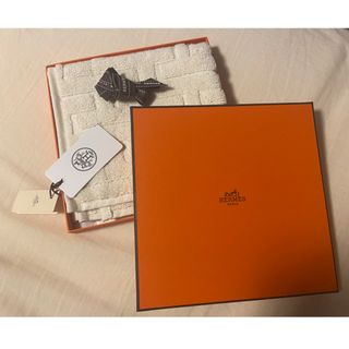 新品未使用♡ エルメス タオルハンカチ カレ•タオル ステアーズ イエロー