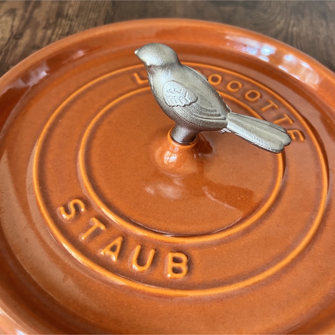 STAUB(ストウブ)の［海外限定/日本未発売］小鳥ノブ STAUBなどに装着可能 インテリア/住まい/日用品のキッチン/食器(調理道具/製菓道具)の商品写真