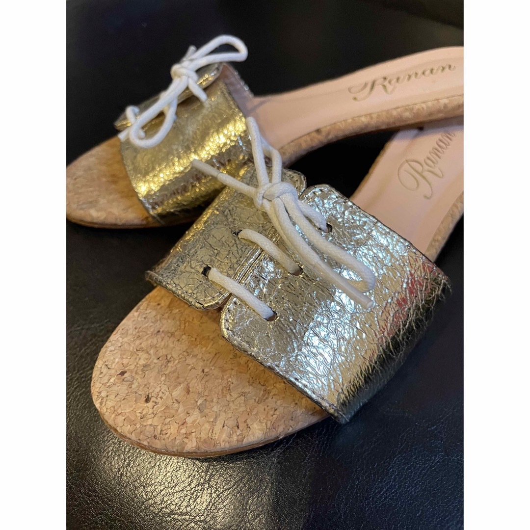 サンダル　ゴールド Ｓサイズ レディースの靴/シューズ(サンダル)の商品写真