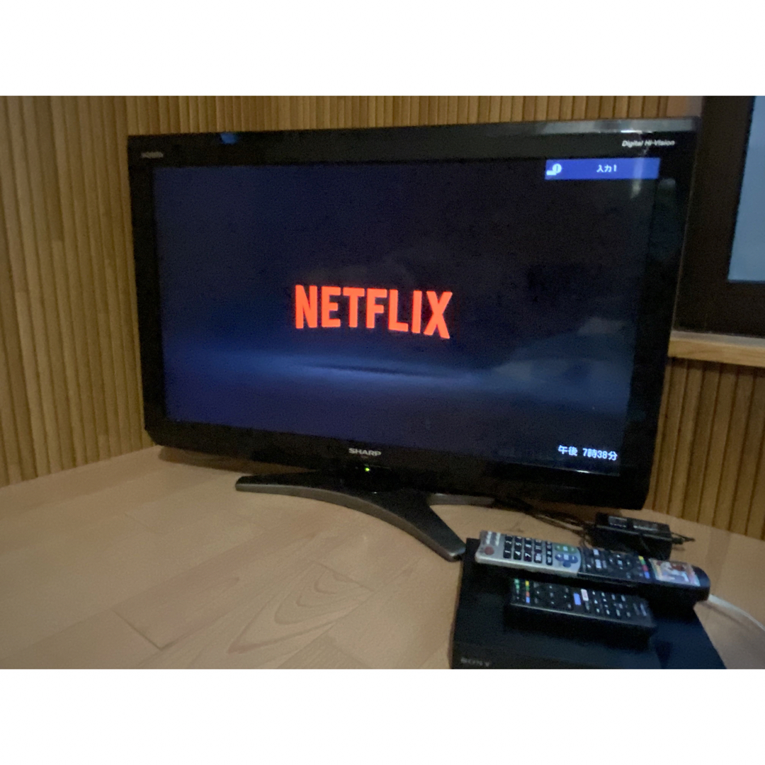 SHARP 32型　HDMI付きNetflix YouTube見れます。