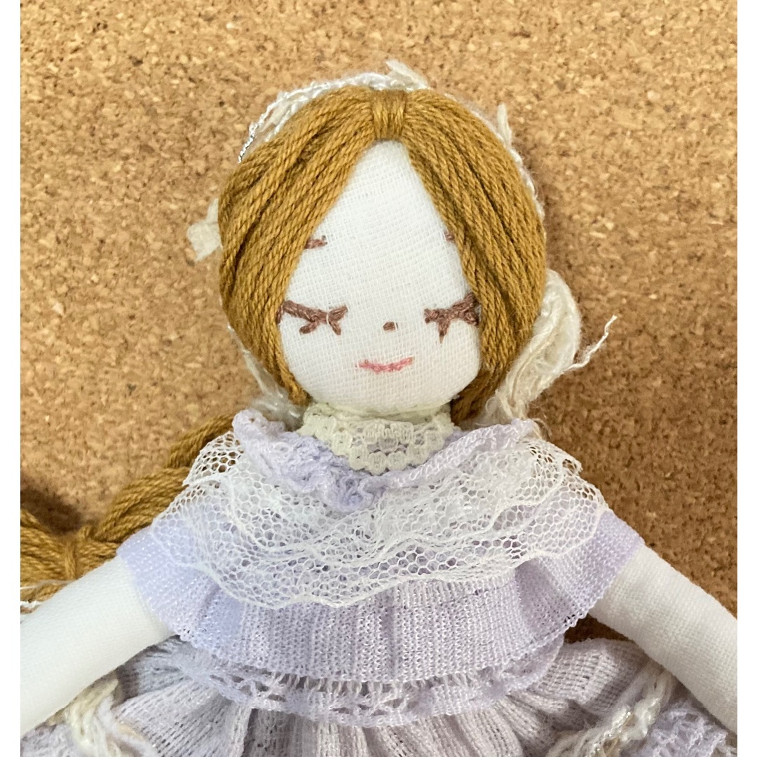 ドール チャーム パープル ハンドメイド ハンドメイドのファッション小物(バッグチャーム)の商品写真