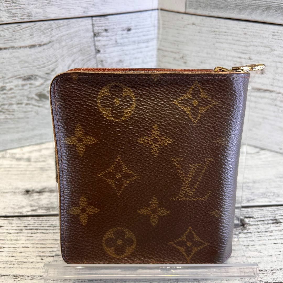 LOUIS VUITTON(ルイヴィトン)のLOUIS VUITTON ルイヴィトン　モノグラム　コンパクトジップ　折財布 レディースのファッション小物(財布)の商品写真