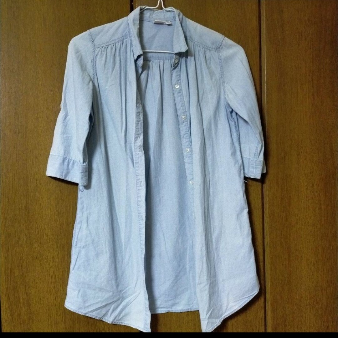 UNIQLO(ユニクロ)のユニクロ　デニムシャツ　M 七分袖 レディースのトップス(シャツ/ブラウス(長袖/七分))の商品写真