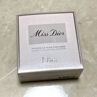 ディオール(Dior)のdior ミスディオールブルーミングボディパウダー(ボディパウダー)