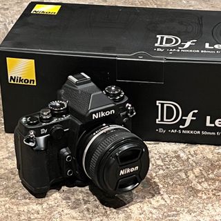 ニコン(Nikon)のNikon  FXフォーマットデジタル一眼レフカメラ Df レンズキット BLA(デジタル一眼)