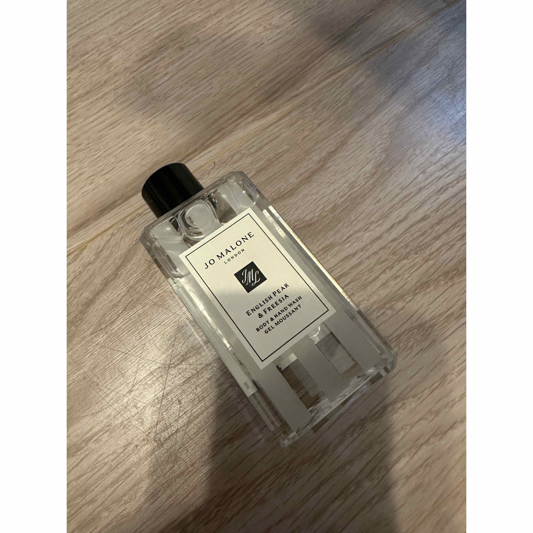 Jo Malone(ジョーマローン)のイングリッシュ ペアー & フリージア ボディ & ハンドウォッシュ 100ml コスメ/美容のボディケア(ボディソープ/石鹸)の商品写真