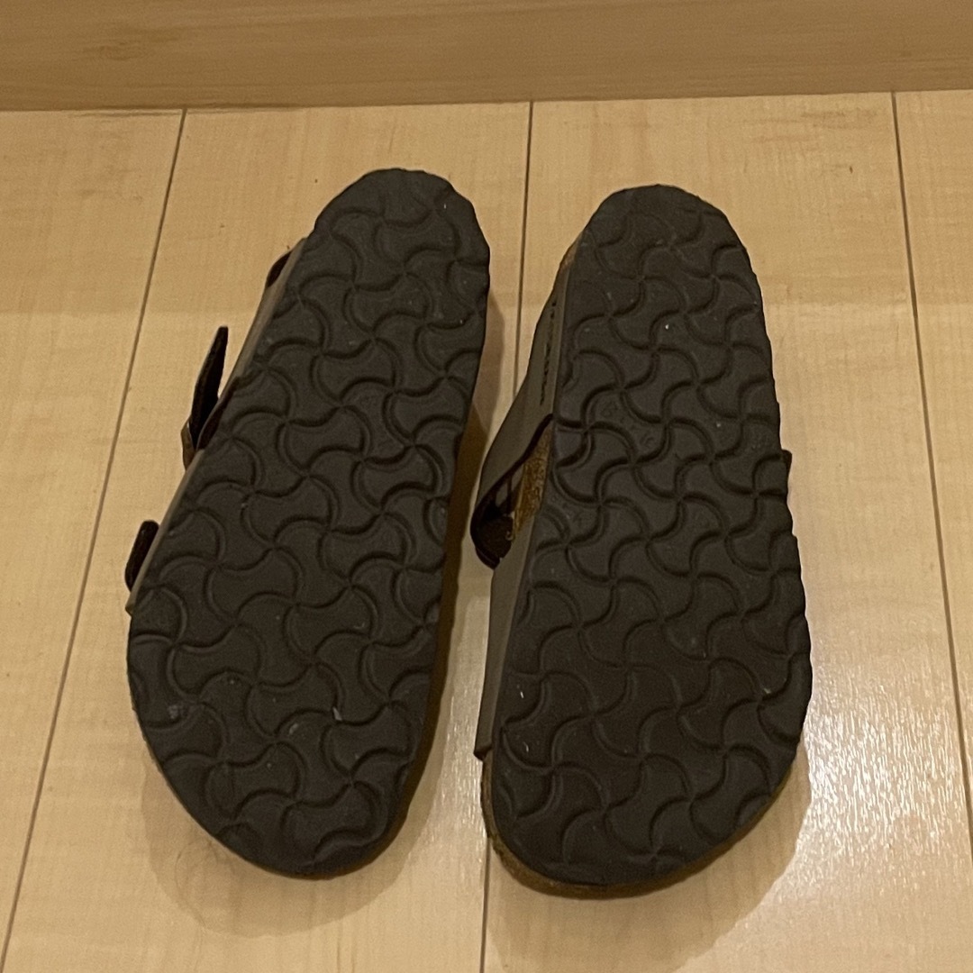 BIRKENSTOCK(ビルケンシュトック)のHOMIES075様ビルケンシュトック　kids 22.5cm キッズ/ベビー/マタニティのキッズ靴/シューズ(15cm~)(サンダル)の商品写真