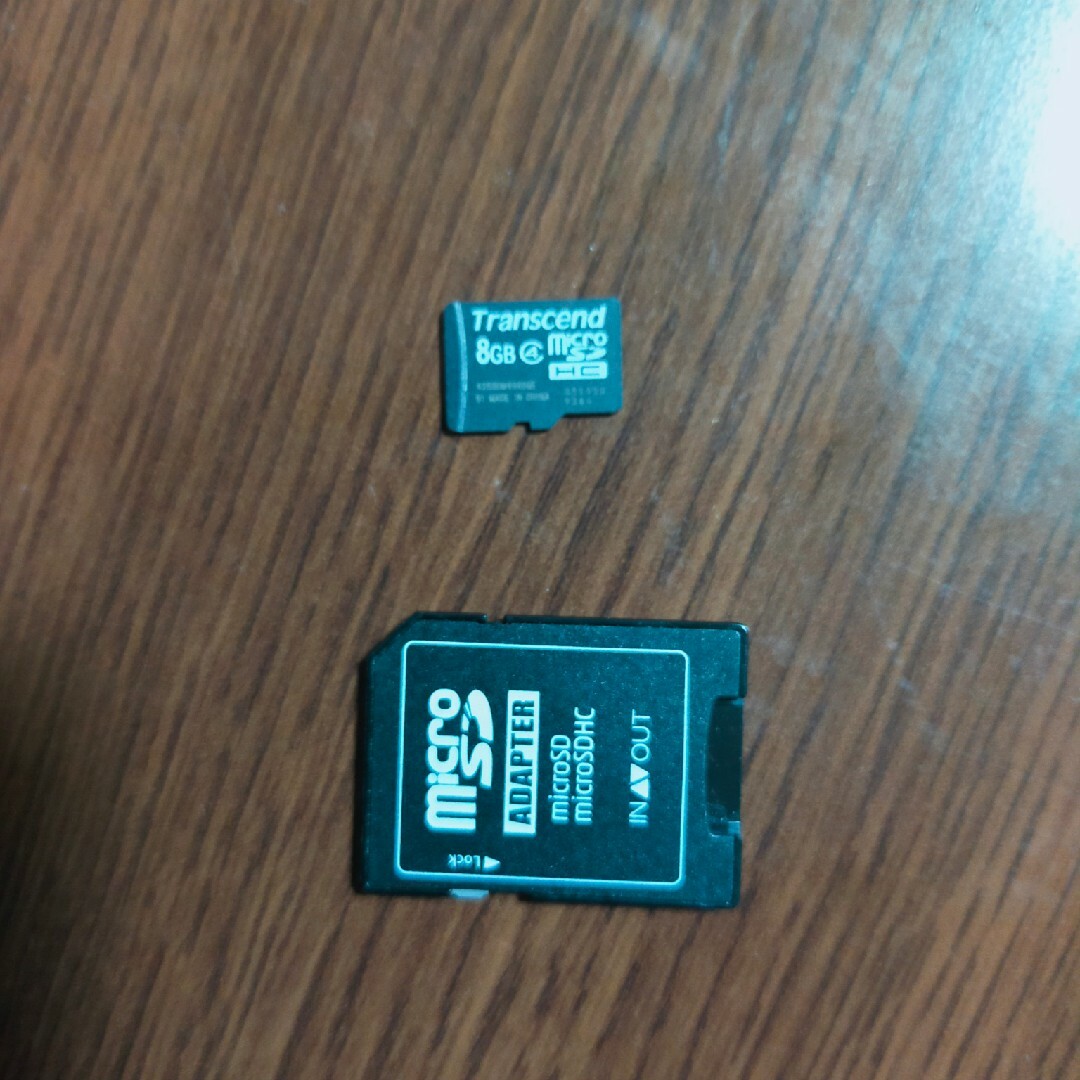 MicroSDカード　8GB スマホ/家電/カメラのスマートフォン/携帯電話(その他)の商品写真