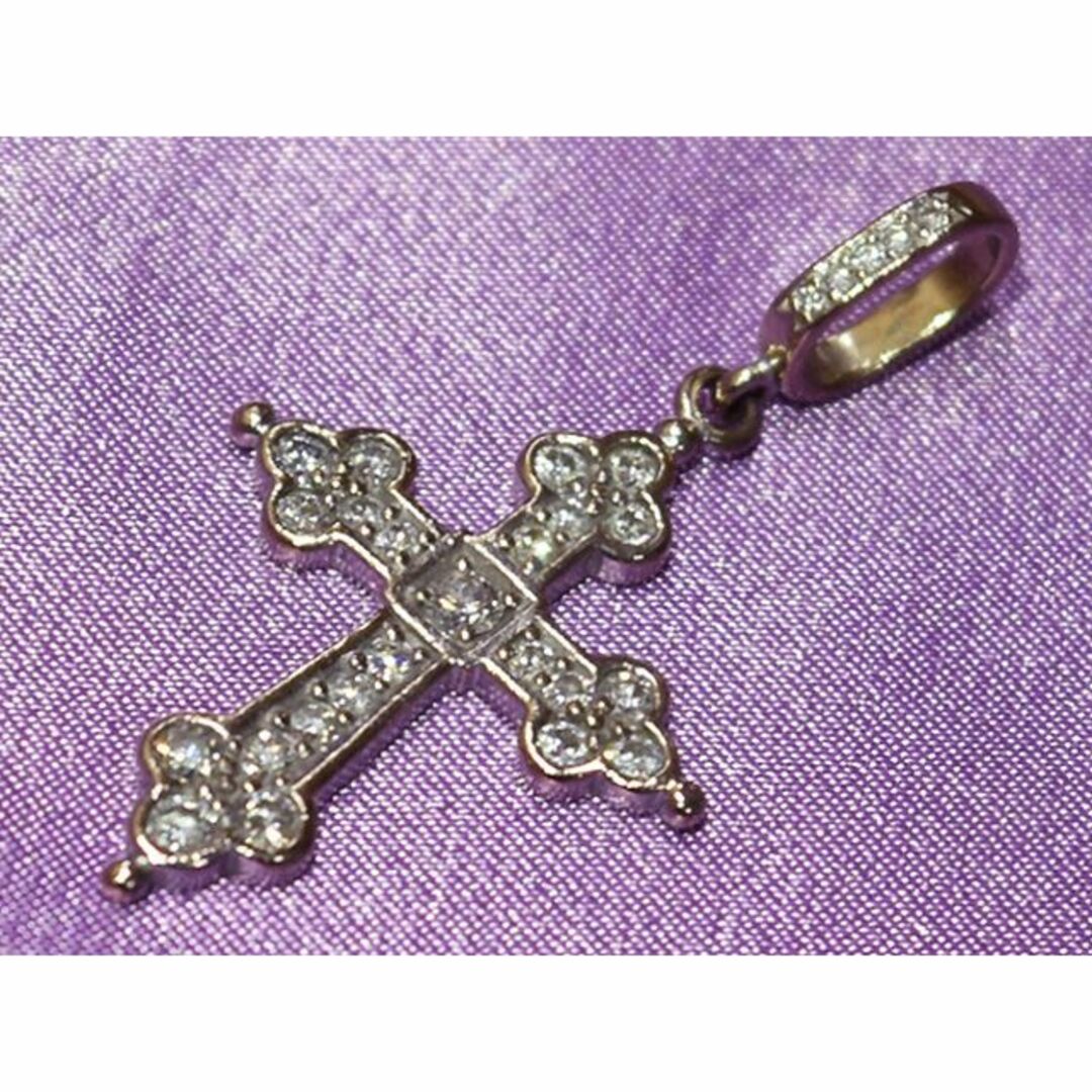 Loree Rodkin(ローリーロドキン)のLoree Rodkin Medium Gothic Cross WG/Dia レディースのアクセサリー(ネックレス)の商品写真