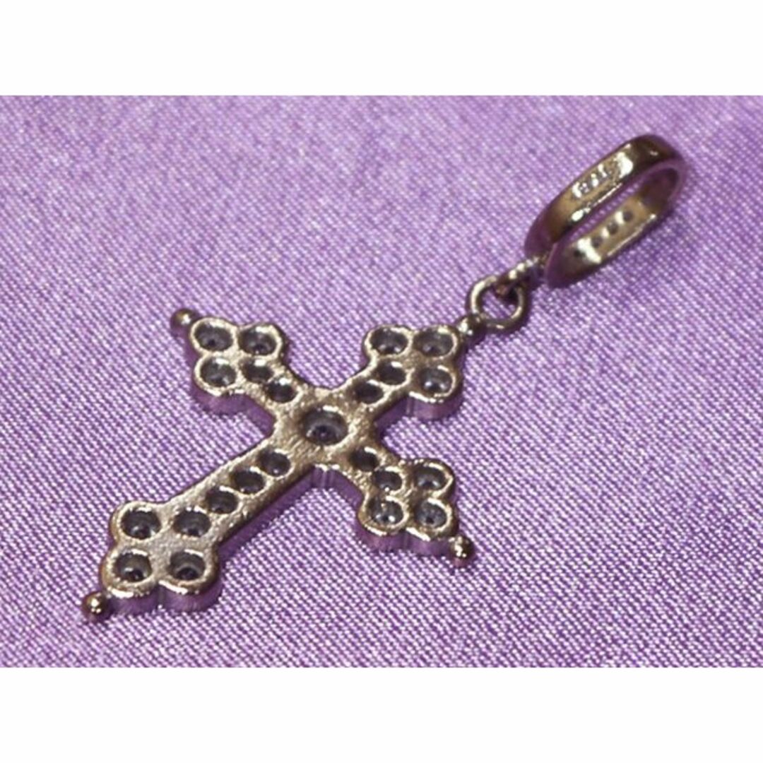 Loree Rodkin(ローリーロドキン)のLoree Rodkin Medium Gothic Cross WG/Dia レディースのアクセサリー(ネックレス)の商品写真