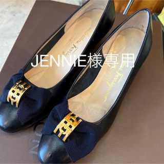 サルヴァトーレフェラガモ(Salvatore Ferragamo)のFerragamo フェラガモ パンプス リボン 22cm〜22.5(ハイヒール/パンプス)