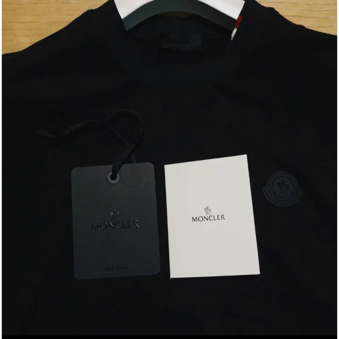 2021 MONCLER モンクレール 2重首元リブ バックロゴ Tシャツ 黒