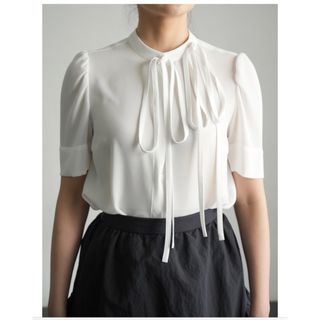 新品タグ付きAloma off white  SHE Tokyo シートーキョー(シャツ/ブラウス(半袖/袖なし))