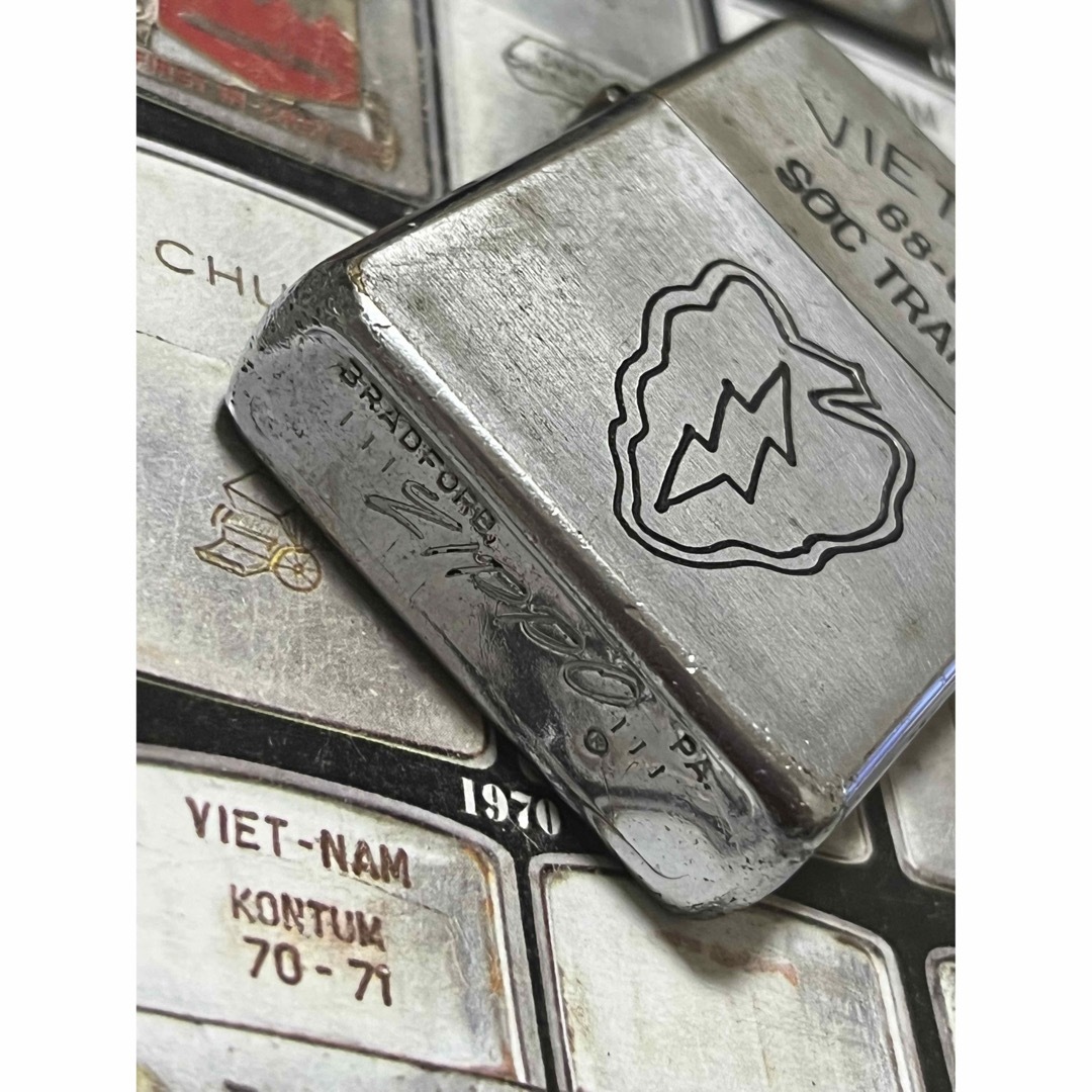 ZIPPO(ジッポー)の【ベトナムZIPPO】本物 1968年製ベトナムジッポー「第25歩兵師団」 メンズのファッション小物(タバコグッズ)の商品写真