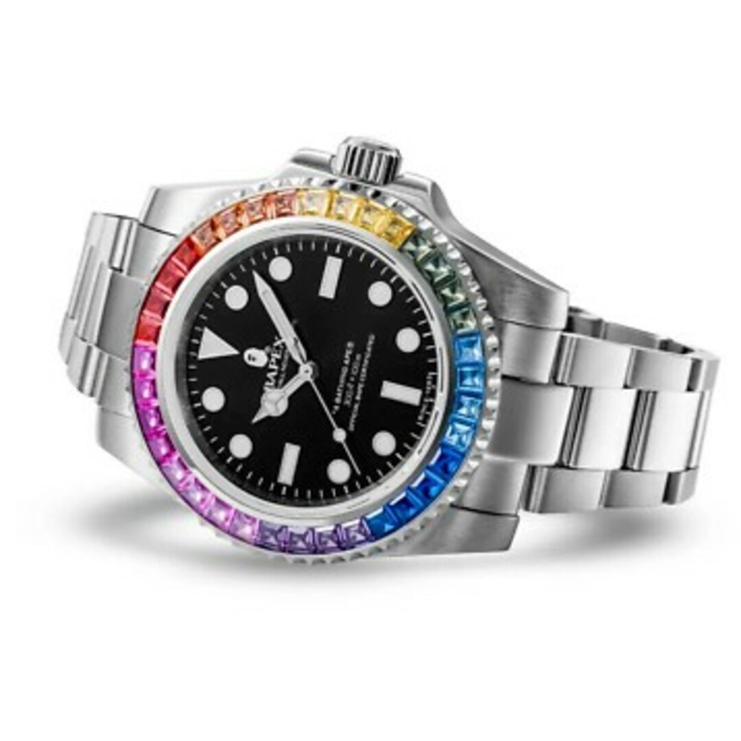 A BATHING APE(アベイシングエイプ)のTYPE 1 BAPEX　CRYSTAL STONE COLOR: SILVE メンズの時計(腕時計(アナログ))の商品写真