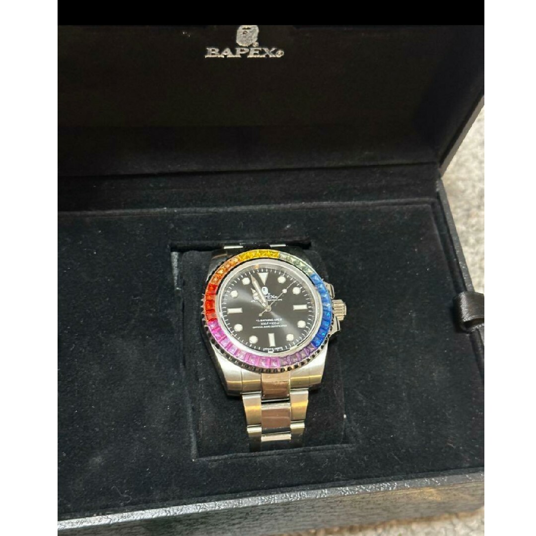 A BATHING APE(アベイシングエイプ)のTYPE 1 BAPEX　CRYSTAL STONE COLOR: SILVE メンズの時計(腕時計(アナログ))の商品写真