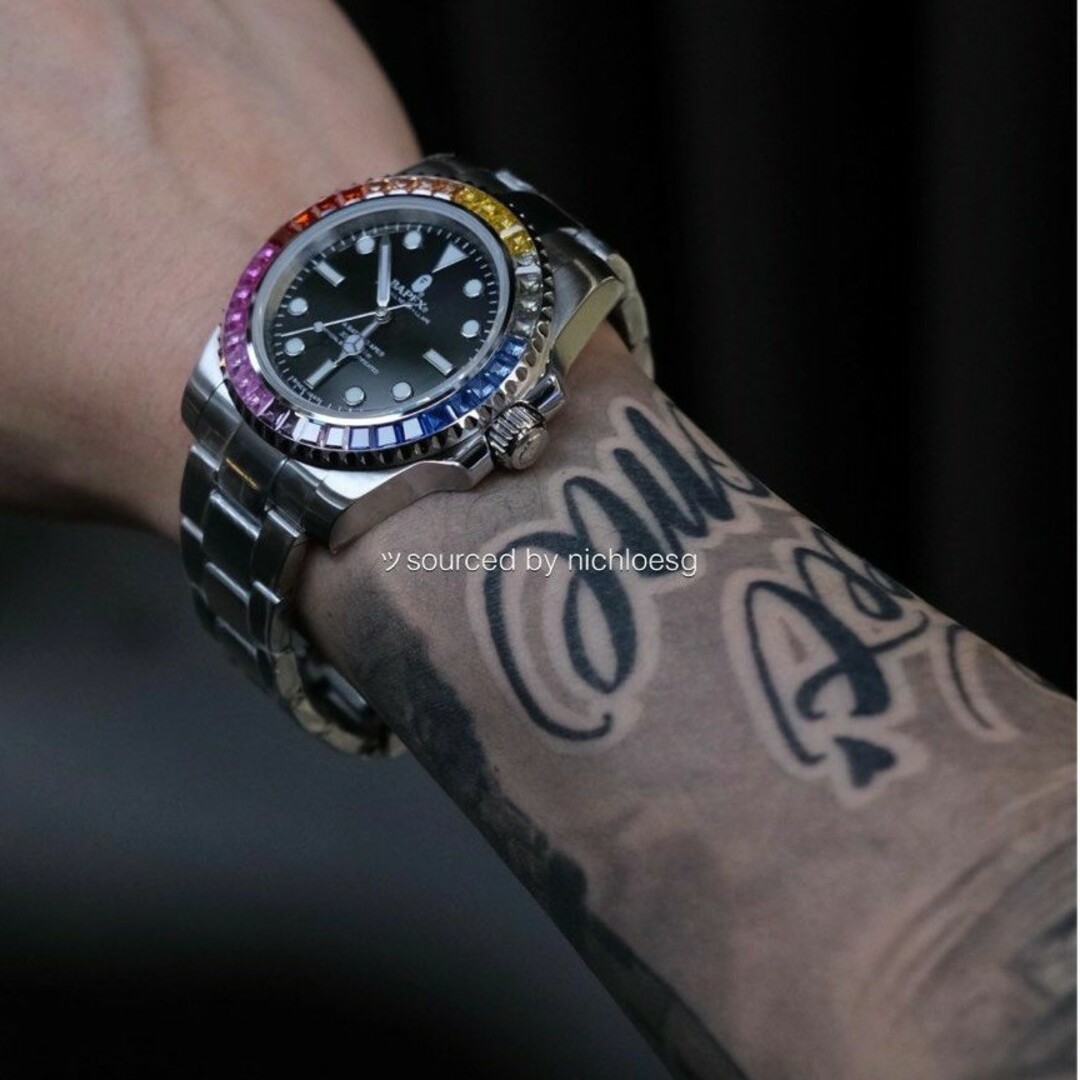 A BATHING APE(アベイシングエイプ)のTYPE 1 BAPEX　CRYSTAL STONE COLOR: SILVE メンズの時計(腕時計(アナログ))の商品写真