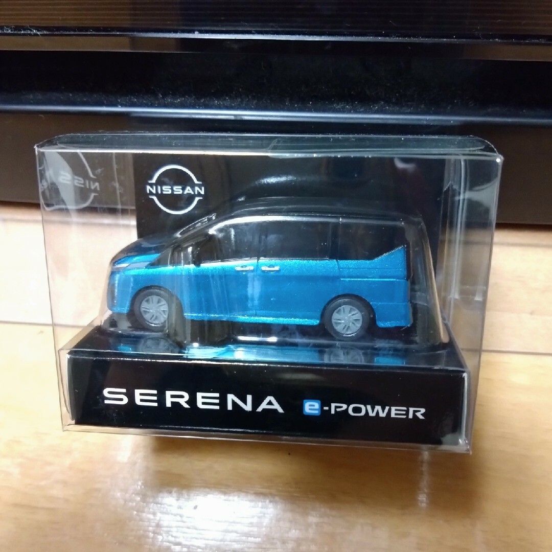 SERENA(セレナ)の新品＊日産 新型セレナ＊プルバックカー エンタメ/ホビーのおもちゃ/ぬいぐるみ(ミニカー)の商品写真