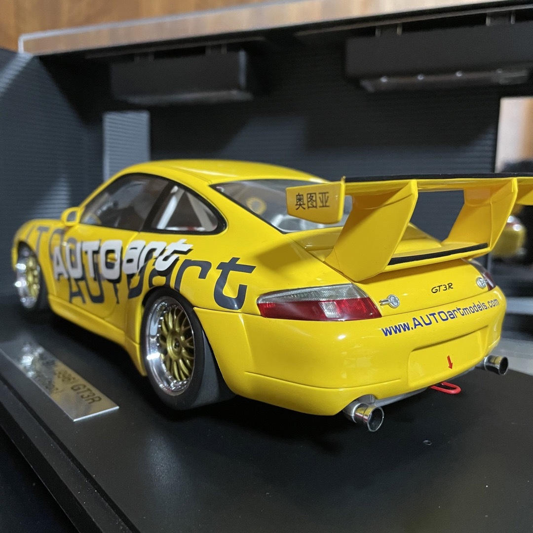 未開封品 autoart 1/18 ポルシェ911 GT3R 2004