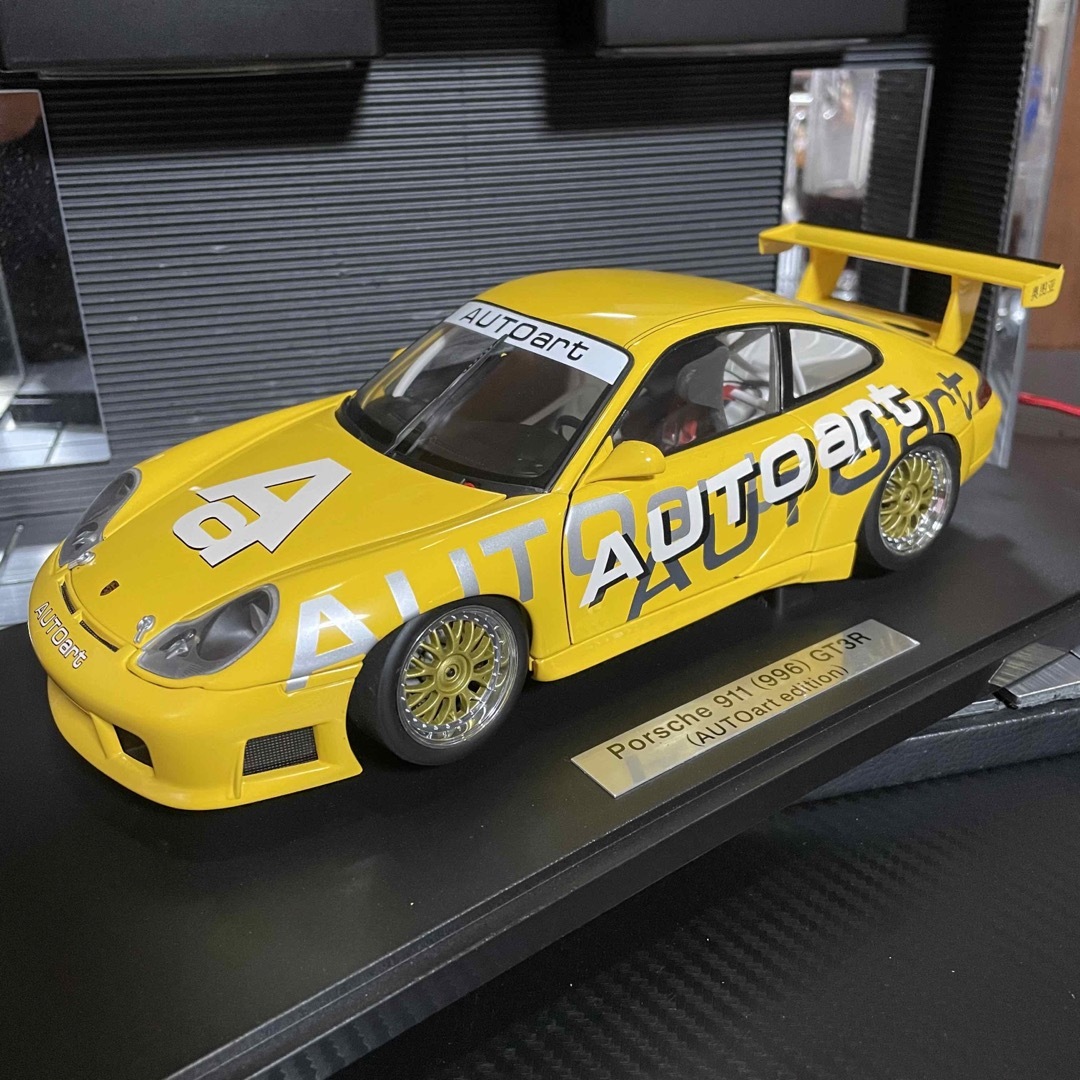 未開封品 autoart 1/18 ポルシェ911 GT3R 2004