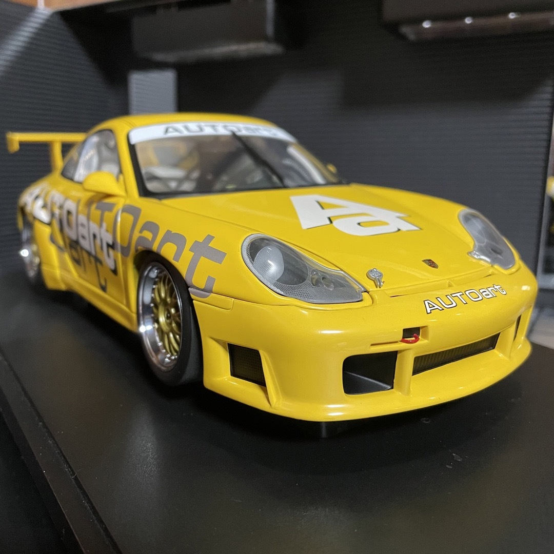 未展示品 オートアート 1/18 ポルシェ 911 (996) GT3R