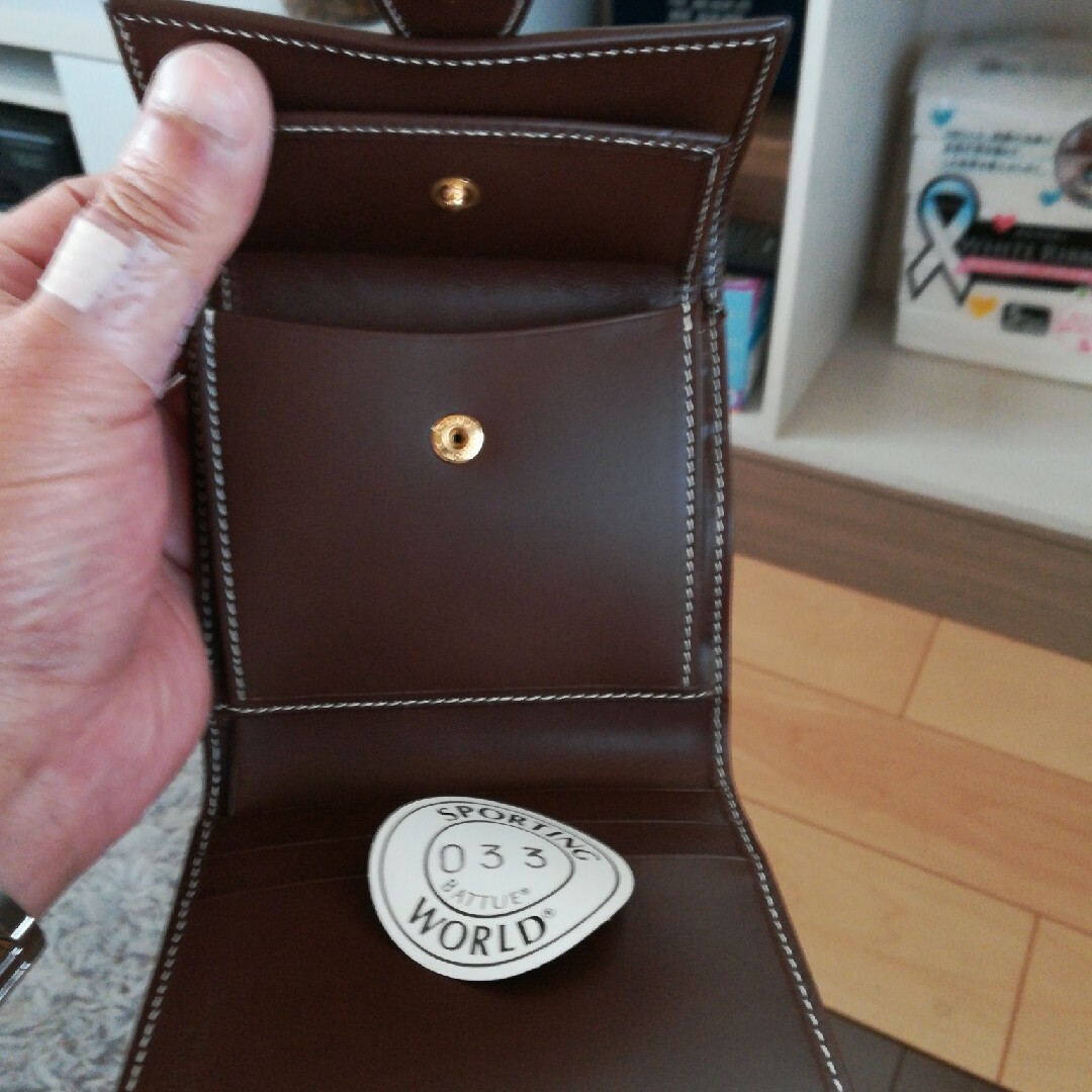 ほぼ未使用 ハンティングワールド 折り財布 二つ折り コンパクト 短財布