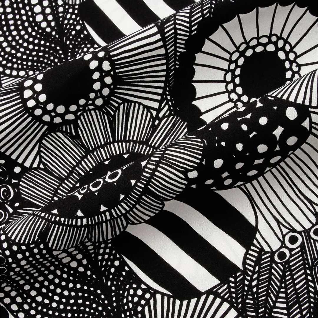 marimekko(マリメッコ)のマリメッコ Pieni Siirtolapuutarha ファブリック65cm ハンドメイドの素材/材料(生地/糸)の商品写真