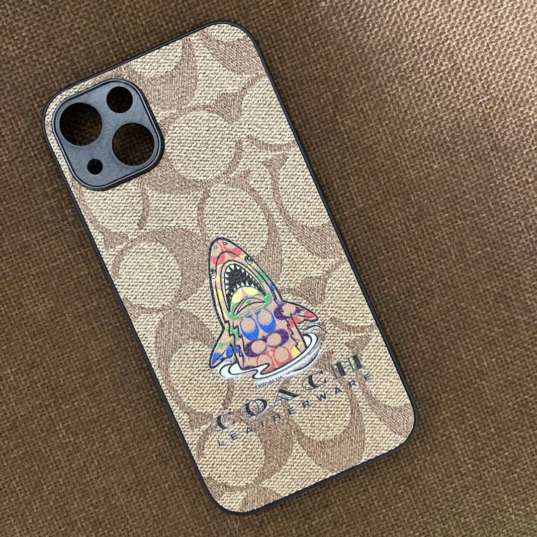 COACH(コーチ)のコーチiPhone13ケース　シグネチャー柄 スマホ/家電/カメラのスマホアクセサリー(iPhoneケース)の商品写真