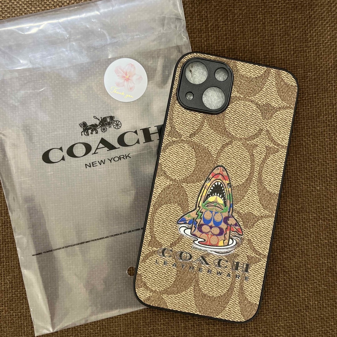 COACH(コーチ)のコーチiPhone13ケース　シグネチャー柄 スマホ/家電/カメラのスマホアクセサリー(iPhoneケース)の商品写真