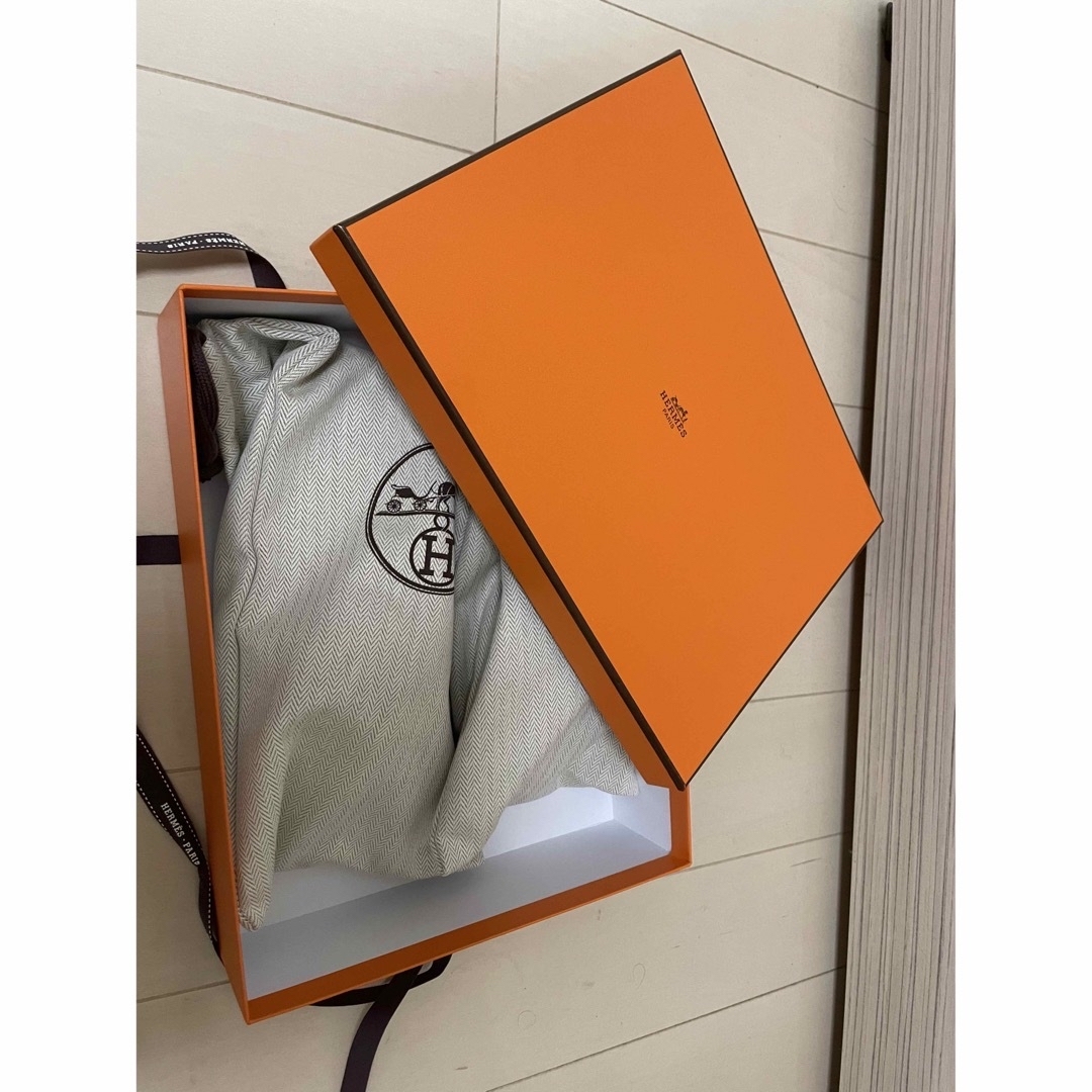 Hermes(エルメス)の【24時間以内発送】エルメス オラン ゴールド 37.5 新品未使用 レディースの靴/シューズ(サンダル)の商品写真