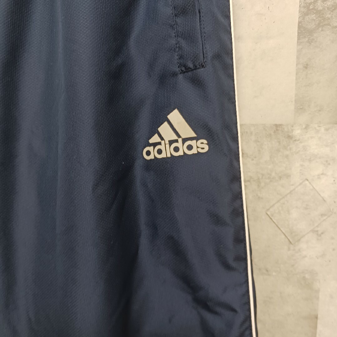 adidas(アディダス)のadidas アディダス キッズナイロンバンツ 160㎝ キッズ/ベビー/マタニティのキッズ服男の子用(90cm~)(パンツ/スパッツ)の商品写真