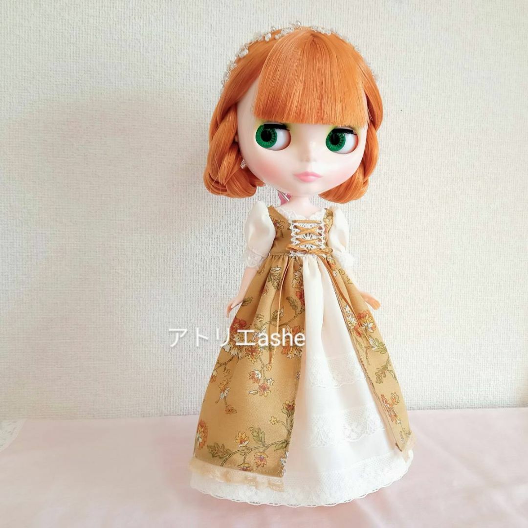 ハンドメイド「編み上げのレイヤードドレス 中世風」ネオブライス・リカちゃんの服