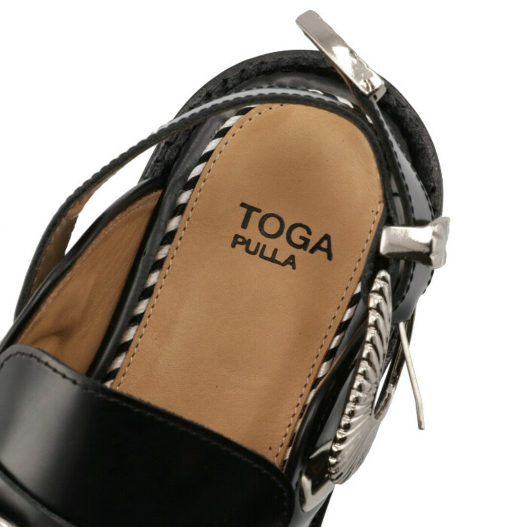 トーガ プルラ TOGA PULLA メタル ミュール ローファー フラットシューズ レディース 靴 ブラック AJ1070  9021