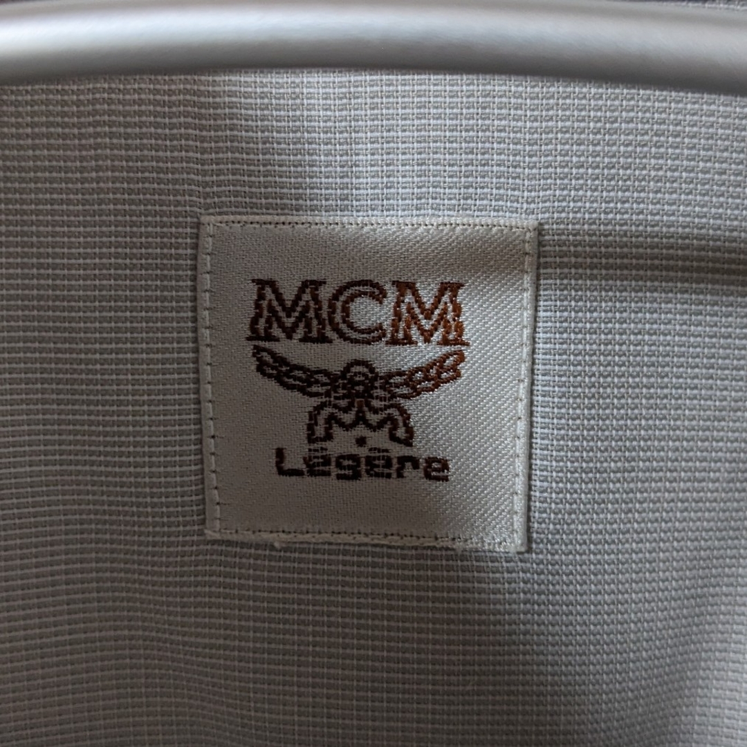 MCM(エムシーエム)のMCM エムシーエム 半袖 シャツ メンズ カッターシャツ ライトグレー メンズのトップス(シャツ)の商品写真