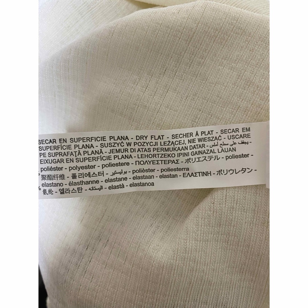 ZARA(ザラ)のZARA トップス　Mサイズ レディースのトップス(カットソー(半袖/袖なし))の商品写真