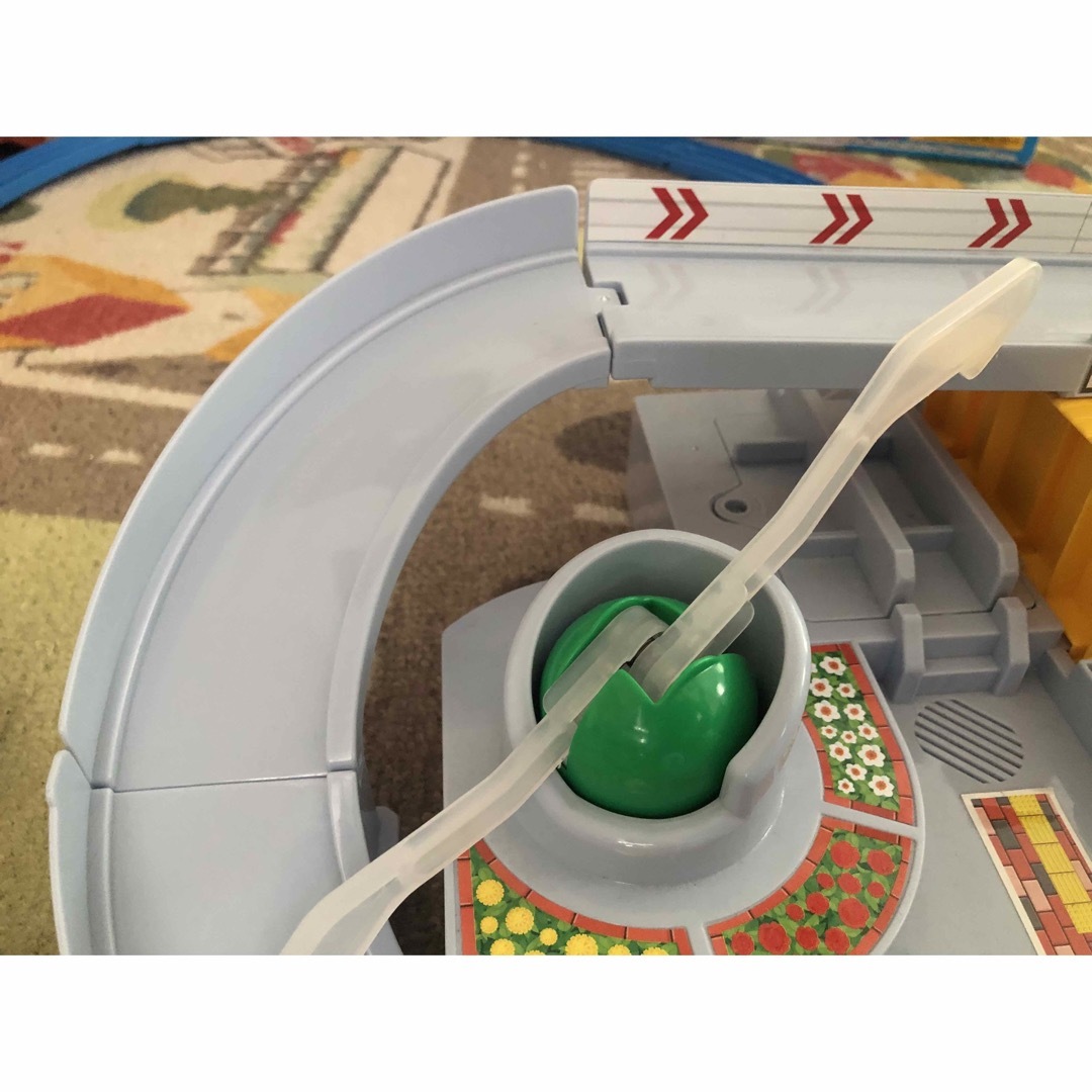 Takara Tomy - ☆トミカで遊ぼう くるぞ わたるぞ カンカン踏切 車両 ...